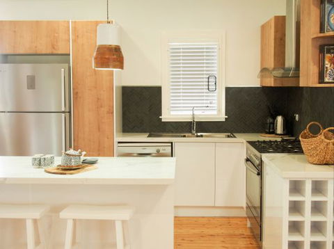 The Milton Bungalow - Kingaroy Accommodation 5