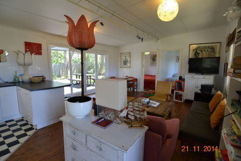 The Classic Beach House - Kingaroy Accommodation 1