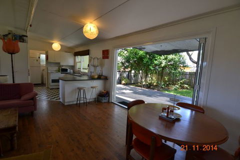 The Classic Beach House - Kingaroy Accommodation 3
