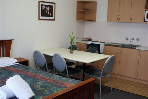 Warrnambool Holiday Park And Motel - Kingaroy Accommodation 4