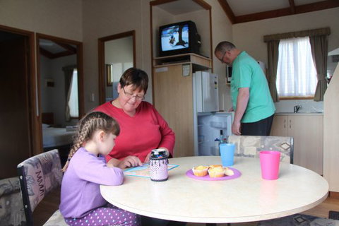 Warrnambool Holiday Park And Motel - Kingaroy Accommodation 5