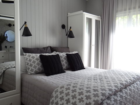 A Bach Of Bright - Kingaroy Accommodation 2