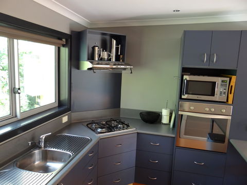 A Bach Of Bright - Kingaroy Accommodation 3