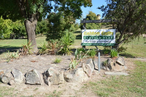 Adelong Golden Gully Caravan Park - Kingaroy Accommodation 0