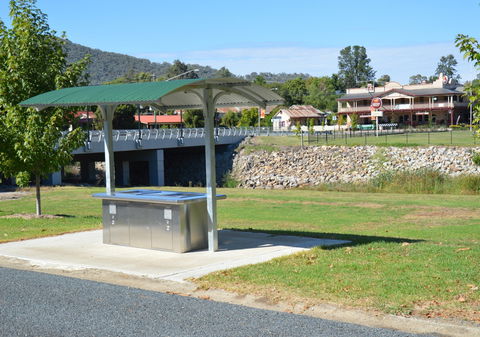 Adelong Golden Gully Caravan Park - Kingaroy Accommodation 2
