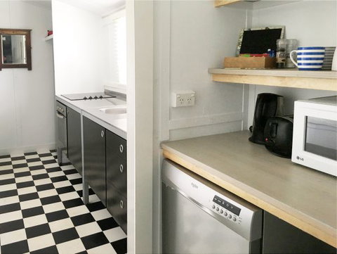 Atlantis Seafarers Cottage - Kingaroy Accommodation 4