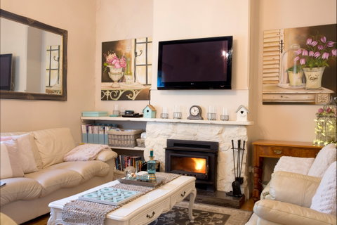 Azalea Cedar-Rose Villa - Kingaroy Accommodation 4