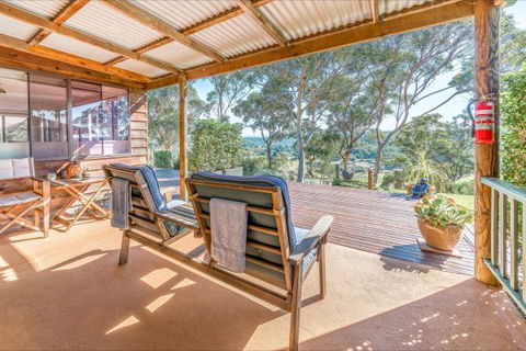 Coach House Hill Cottage - Kingaroy Accommodation 6