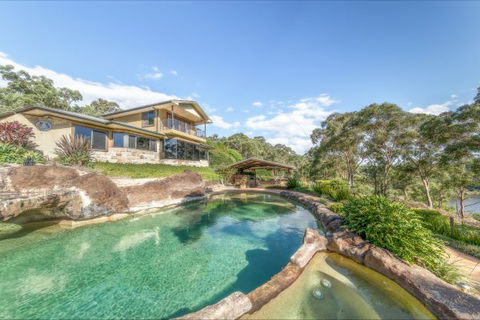 Coach House Hill Cottage - Kingaroy Accommodation 8