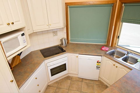 Fensom's Holiday Home - Kingaroy Accommodation 1