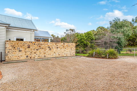 Grandview Accommodation - The Elm Tree Apartments - Kingaroy Accommodation 7