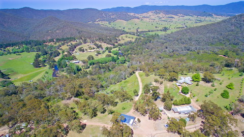 Howqua Valley Views - Kingaroy Accommodation 2
