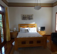 Le Piaf on Treasure Bed and Breakfast