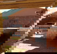 Leeman Holiday Units - Kingaroy Accommodation