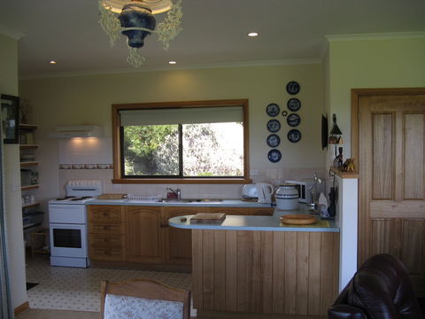 Plovers Ridge Country Retreat - Kingaroy Accommodation 3