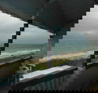 Rose's Beach House - Kingaroy Accommodation