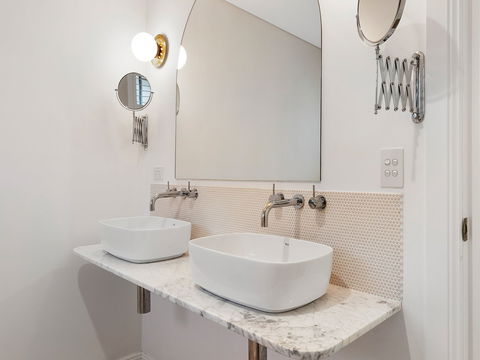 Sunset Beach - Summer Breeze - Kingaroy Accommodation 3