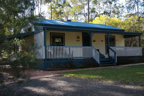 Telegraph Retreat Cottages - Kingaroy Accommodation 1