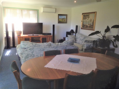 Waratah Cottage - Kingaroy Accommodation 2