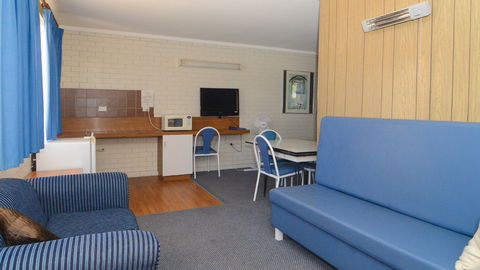 Balranald Sturt Motel - Kingaroy Accommodation 1
