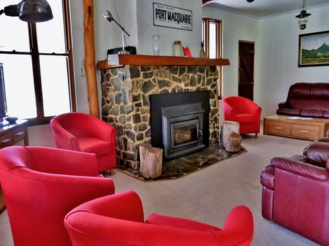 Capertee Homestead - 'Port Macquarie' - Kingaroy Accommodation 3