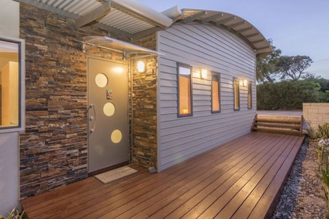 Caves Retreat - Kingaroy Accommodation 0