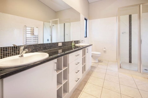 Caves Retreat - Kingaroy Accommodation 8