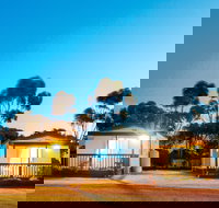 Cummins Caravan  Cabin Park - Kingaroy Accommodation