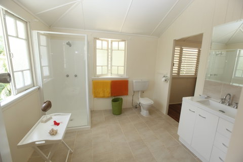 Daggoombah Holiday House - Kingaroy Accommodation 3