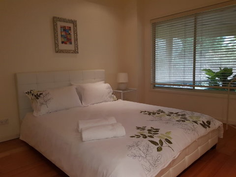 Ellie's Hide-Away At Malua Bay - Kingaroy Accommodation 5