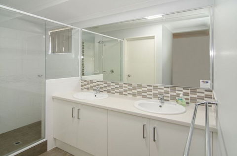 Fairway Isle - Kingaroy Accommodation 7