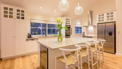Grass Roots Gunyulgup Valley Ridge - Kingaroy Accommodation 1