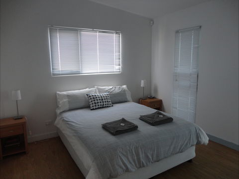 Port Willunga Blue - Kingaroy Accommodation 1