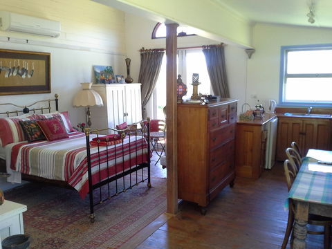 Runnymeade Studio B&B - Kingaroy Accommodation 2