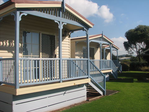 Barrack Point Holidays At Warilla Bowling Club - Kingaroy Accommodation 0