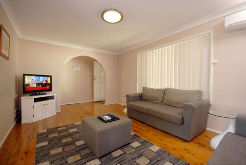 Barrack Point Holidays At Warilla Bowling Club - Kingaroy Accommodation 2