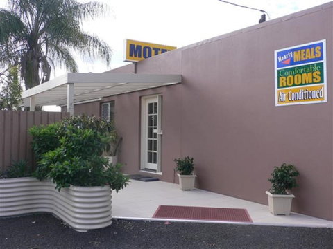 Chinchilla Motel - Kingaroy Accommodation 0