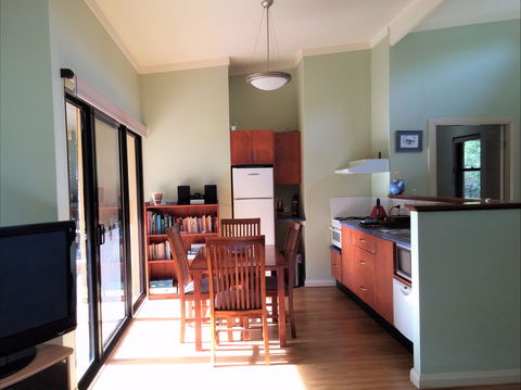 Milton Country Cottages - Kingaroy Accommodation 1