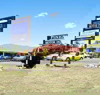 Pines Country Club Motor Inn