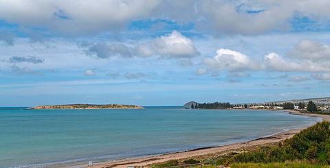 Absolute - Hayward Court, Victor Harbor - Kingaroy Accommodation 0