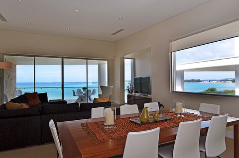 Absolute - Hayward Court, Victor Harbor - Kingaroy Accommodation 1
