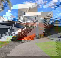 Bali St Beach House - Kingaroy Accommodation