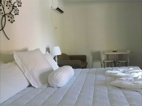 Karuah Motor Inn - Kingaroy Accommodation 1