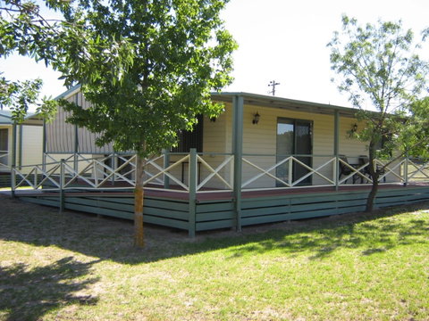 Kismet Riverside Lodge - Kingaroy Accommodation 1