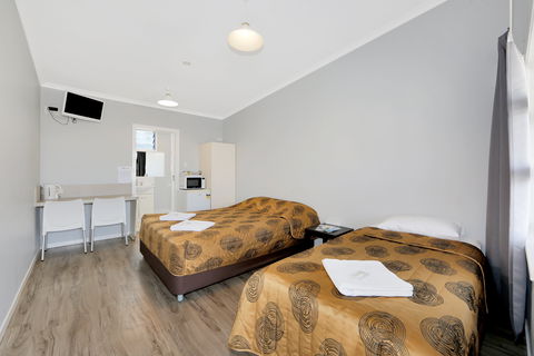 Ned Kelly's Motel - Kingaroy Accommodation 2
