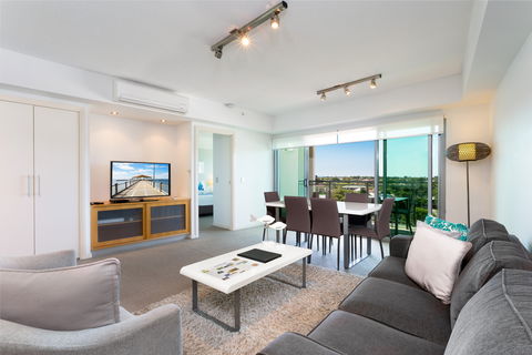 Proximity Waterfront Apartments - Kingaroy Accommodation 2