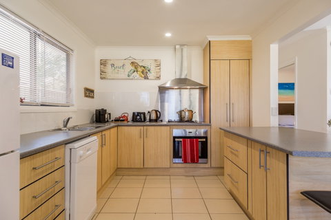 Rocketz At Berrara Beach - Kingaroy Accommodation 2