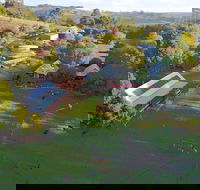 Sunnyhurst Chalets Farmstay - Kingaroy Accommodation