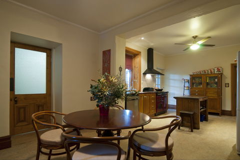 The Coffee Palace - Kingaroy Accommodation 1