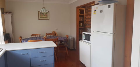 Vincentia Dacha - Kingaroy Accommodation 2